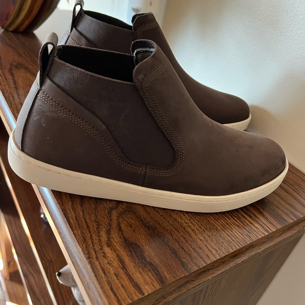 Olukai women’s boots